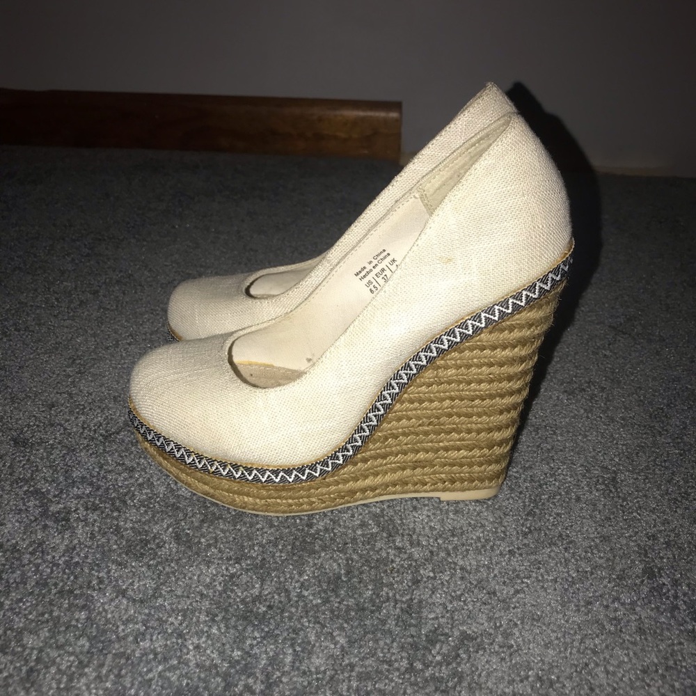 Off white wedges